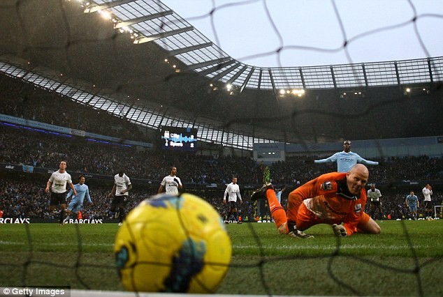 Vòng 22. City 3 Spurs 2: Balotelli ghi bàn thắng muộn trong trận đấu kịch tính